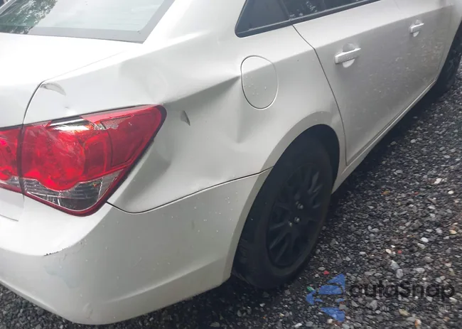 1G1PA5SG3E7174641: 42718698