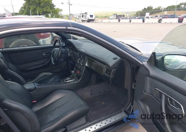 WDBKK47FXXF102061: 42717839