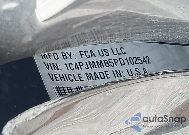 1C4PJMMB5PD102542: 42717940