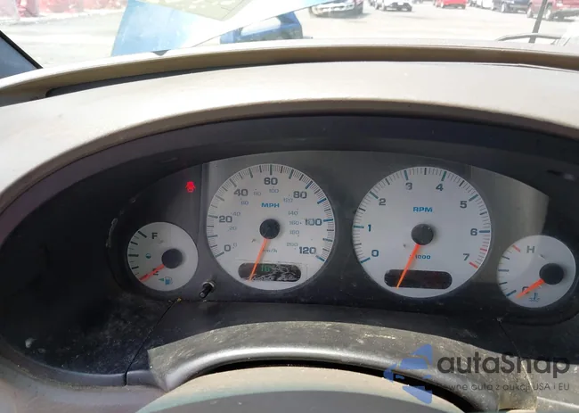 1C8GJ253X1B276426: 42717957