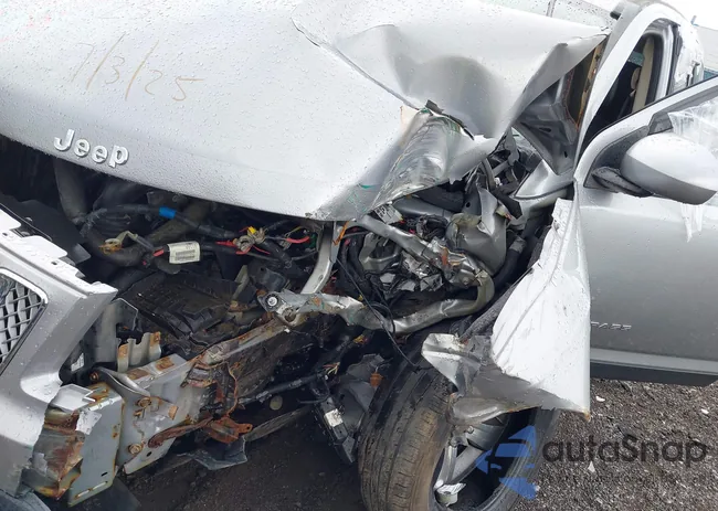 1C4NJDEB0HD108823: 42717962