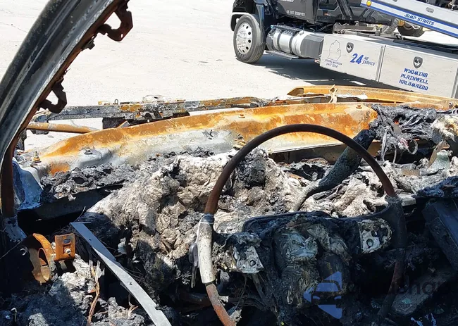 1GCVKSECXGZ189552: 42718142