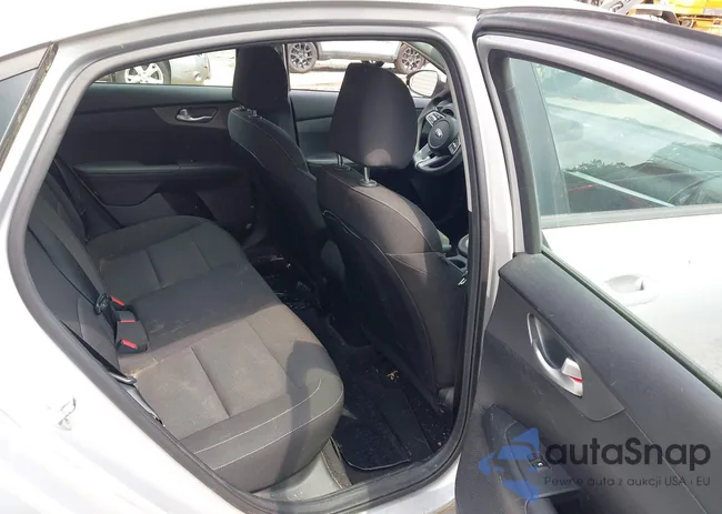 3KPF24AD1KE022449: 42718156