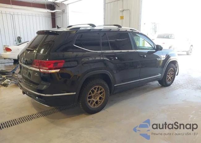 1V2RR2CA9JC562197: 42719415