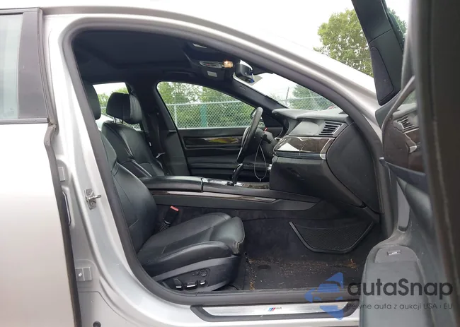 WBAKC6C57BC395254: 42719449