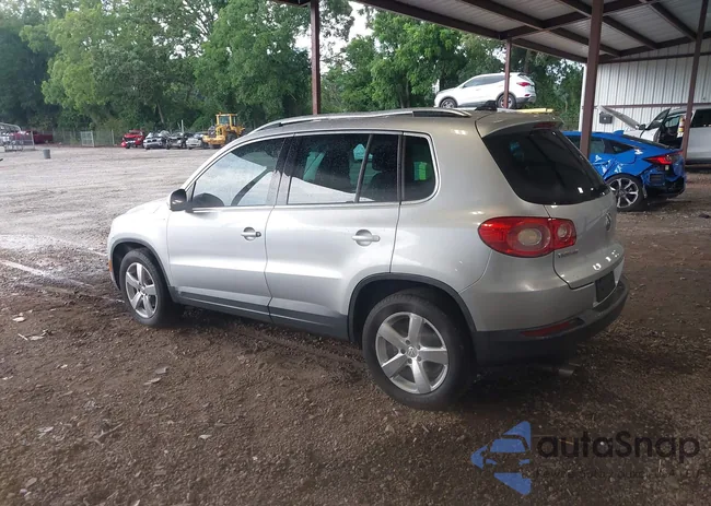 WVGAV7AX9AW528186: 42718803