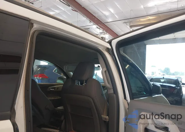 1GNKVEED7CJ102825: 42720175