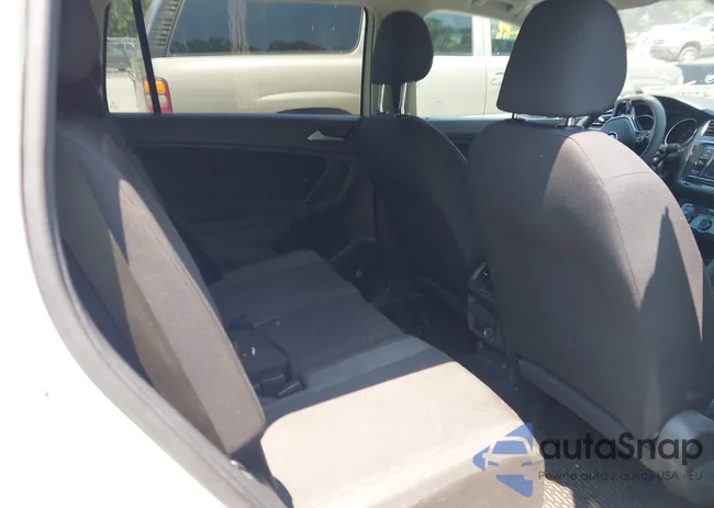 3VV0B7AX7KM064150: 42720406