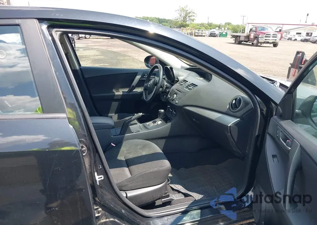 JM1BL1V81C1565828: 42720466