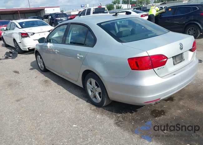 3VWLL7AJ2BM091466: 42720516