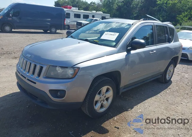 1C4NJCBA3FD156139: 42720687