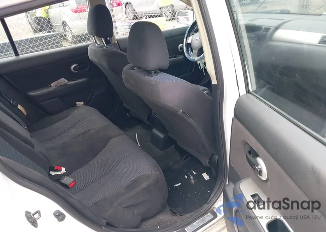 3N1BC1CP8AL388729: 42721308