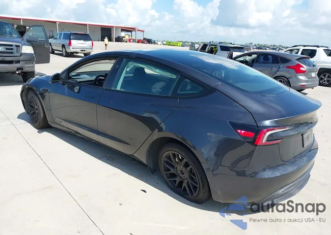 5YJ3E1EA5RF757111: 42721753