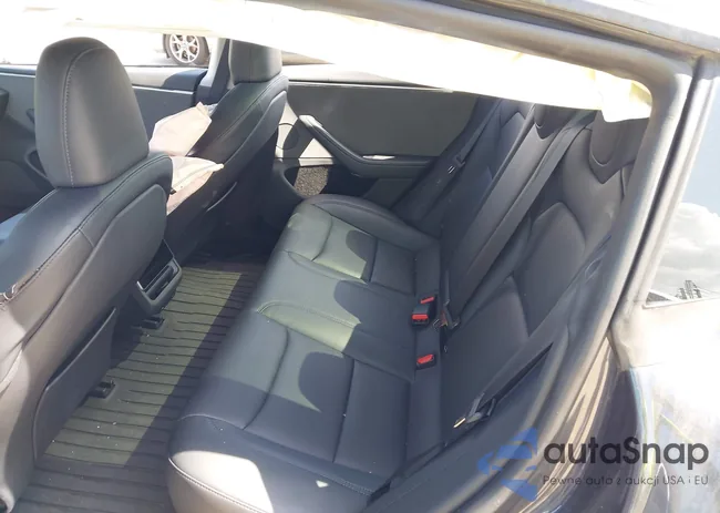 5YJ3E1EA5RF757111: 42721753