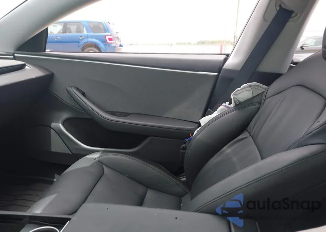 5YJ3E1EA5RF757111: 42721753