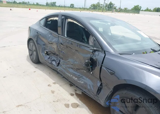 5YJ3E1EA5RF757111: 42721753