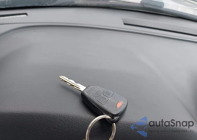 1C4NJRFB7FD176142: 42720889