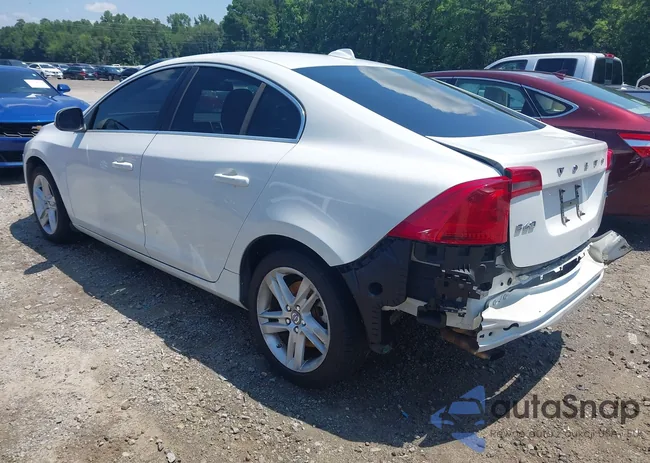 YV140MFB6F1308093: 42722260