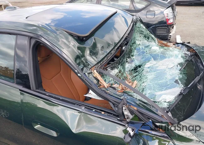 WBA63AV02NFM79412: 42722398