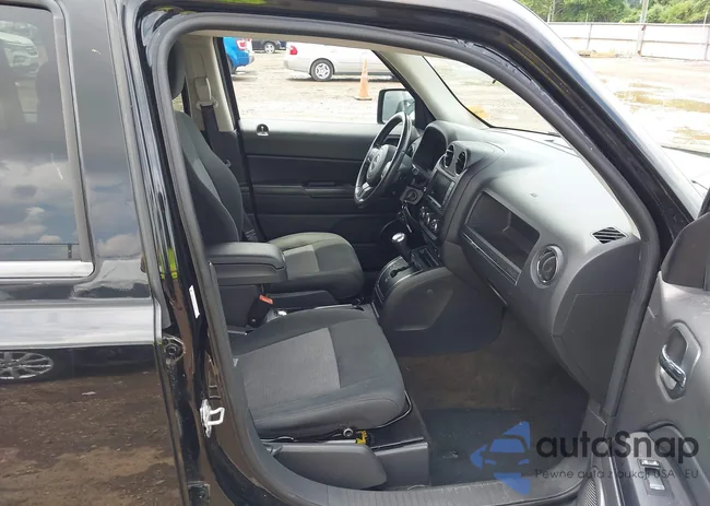 1C4NJRFB1ED616001: 42722459