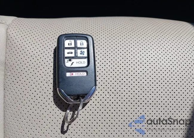 JHMZC5F38JC008245: 42722677