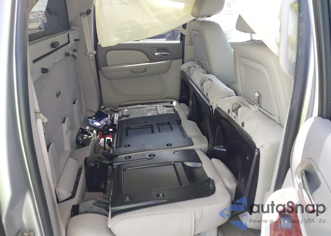 3GNVKGE07AG117063: 42722742