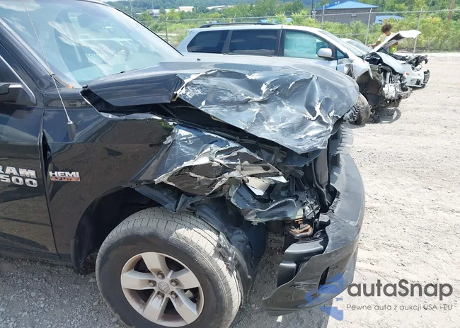 1C6RR7FT0JS135581: 42722747