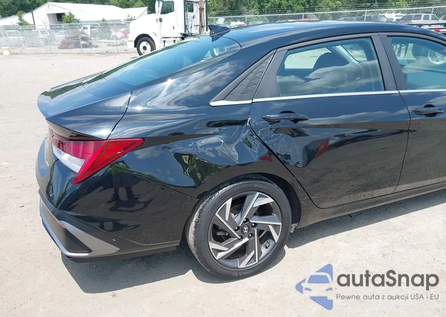 KMHLP4DG8RU715844: 42721842