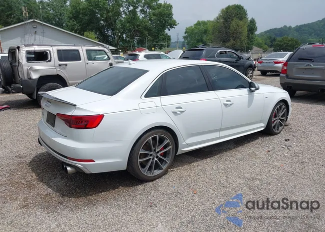 WAUB4AF46JA002468: 42722011