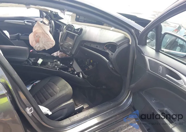 3FA6P0LUXLR106423: 42723329