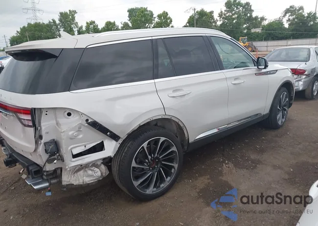 5LM5J7XC1LGL10481: 42723590