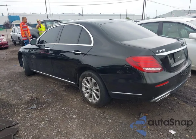 WDDZF4KBXKA518437: 42723665