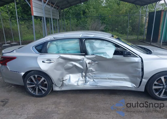 1N4AL3AP1HC150496: 42722775