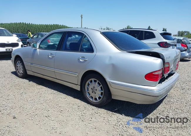 WDBJF65J6YB155478: 42722797