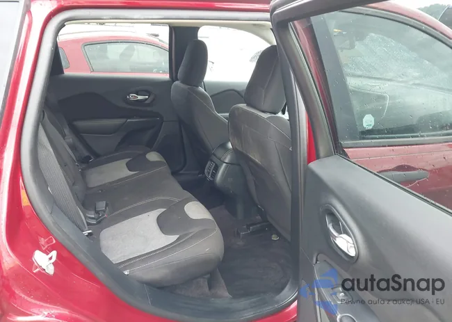 1C4PJLAB8GW207563: 42724418