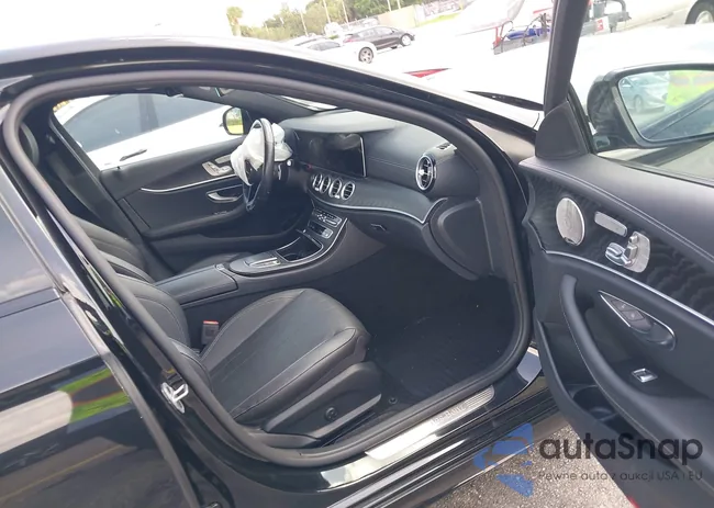 W1KZF8DBXNB096673: 42724491