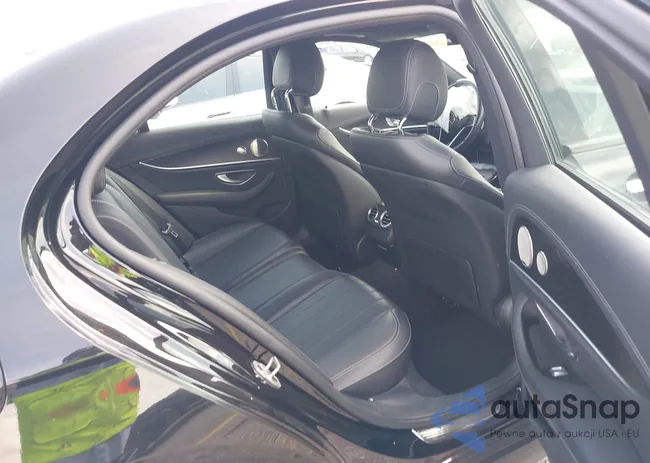 W1KZF8DBXNB096673: 42724491