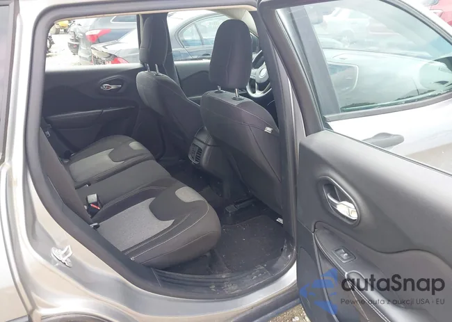 1C4PJLAB7FW525687: 42723961