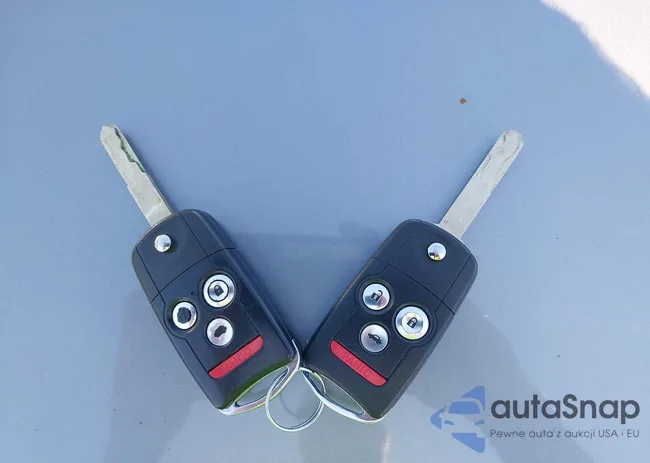 JH4CU2F6XCC004258: 42724115