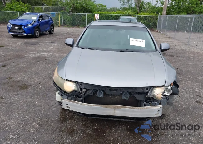 JH4CU2F67BC001560: 42725264