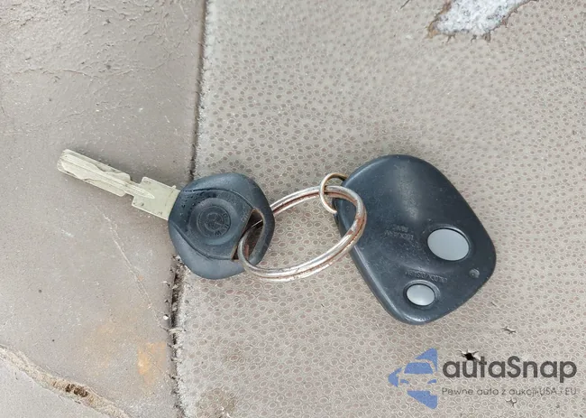 WBACH9349YLG05881: 42725371