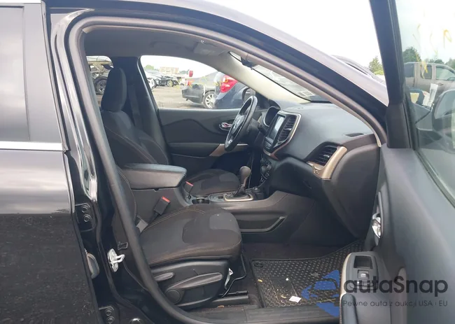 1C4PJMCB4HW590597: 42725761