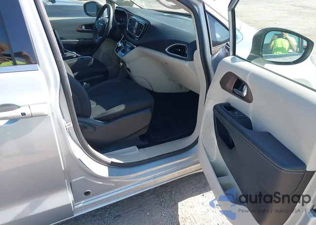 2C4RC1CG6PR596339: 42724995