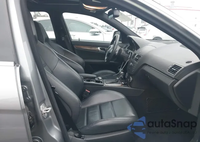 WDDGF77XX9F307085: 42726175