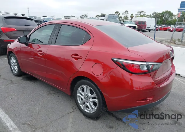 3MYDLBYV6JY332604: 42726098