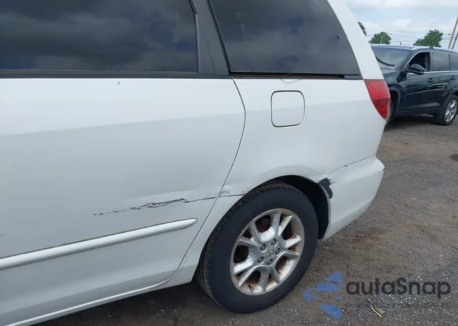 5TDZA22C44S131779: 42726780