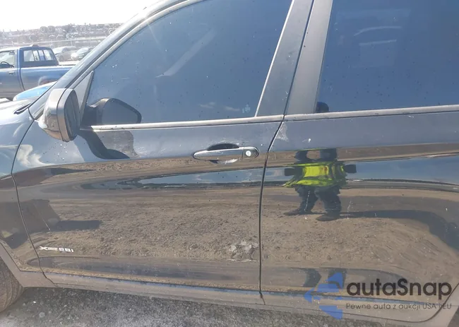 5UXWX9C51E0D15142: 42727069