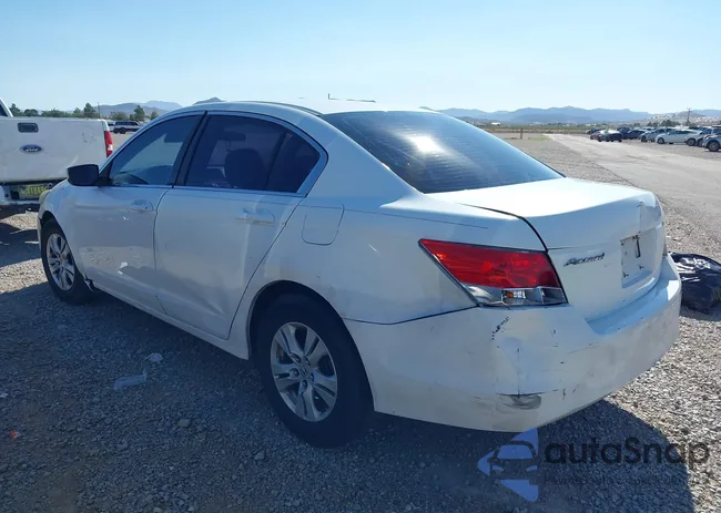 1HGCP2F43AA066957: 42728236