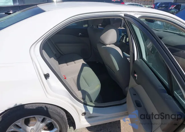 3FAHP0HA8CR180558: 42728594