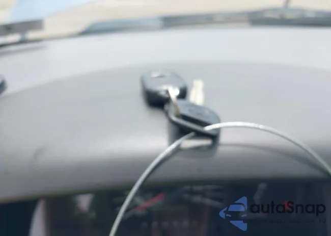 4T3ZF19C8YU185091: 42727888